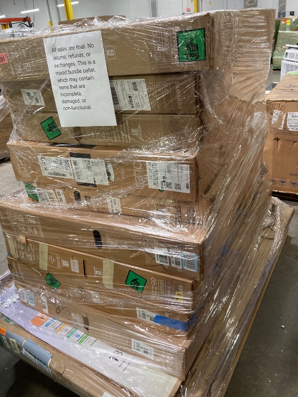 Photo 1 of ********No returns***No refund*******TV pallet doesn't work, only for parts of different brands and sizes. Some turn on, others don't. Broken screens, possibly missing cables and remote control. Returns not accepted. Final sale, approximate retail price o