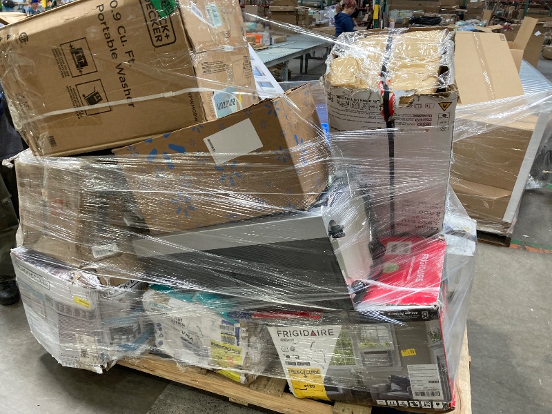 Photo 1 of ****no returns accepted***** final sale *****pallet with air conditioners and possible some fans only for parts, remote control or some part may be missing this pallet also contains small miscellanious item retail price is estimated for parts.