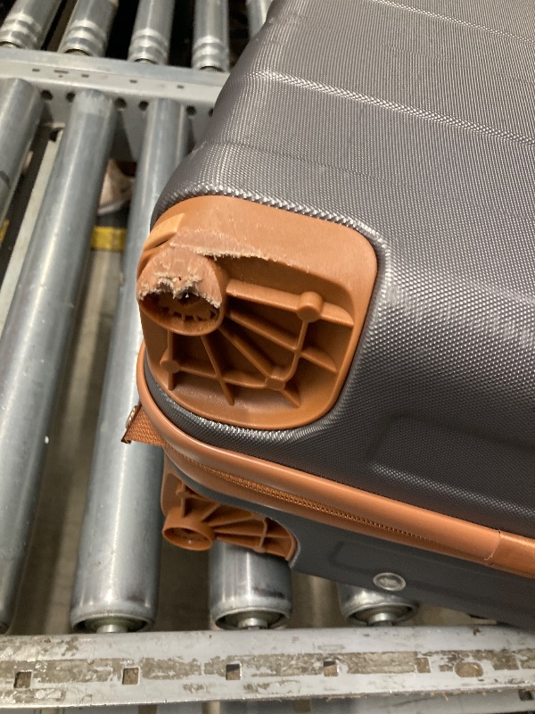 Photo 1 of 

****the wheel is missing*****imiomo Hard Shell Luggage Sets 3 Piece for Women, Lightweight Hardside Rolling Suitcase Set with Spinner Wheels and TSA Lock, Grey