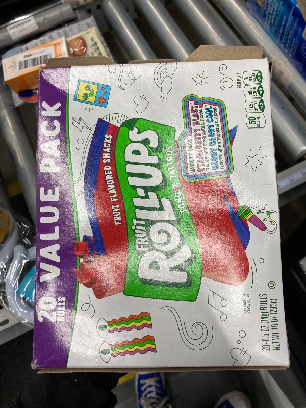 Photo 1 of  BB 08.28.25 Fruit Roll-Ups Variety Pack, Strawberry and Berry Berry Cool, 20-Count (2-Pack)