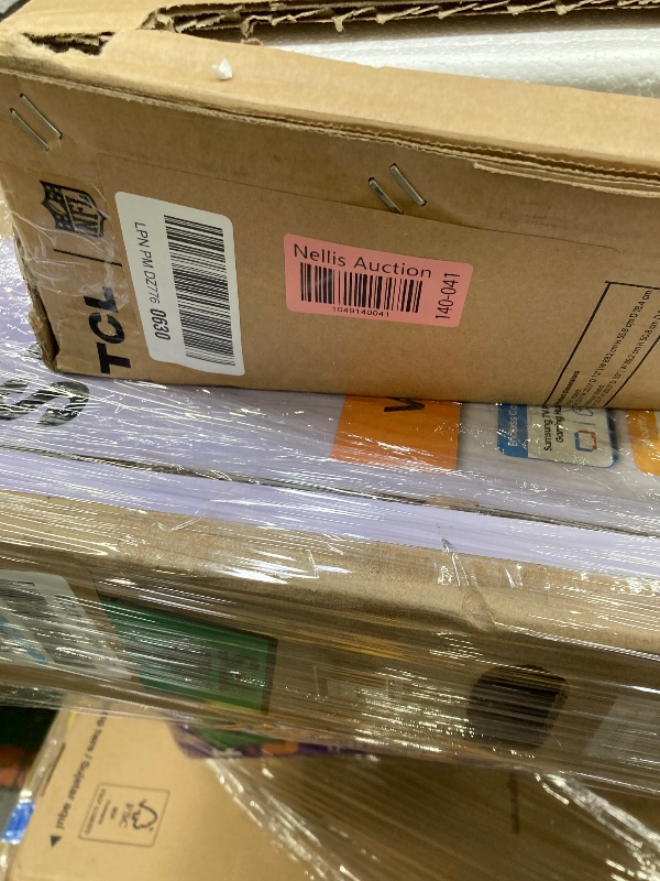 Photo 1 of ********No returns***No refund*******TV pallet doesn't work, only for parts of different brands and sizes. Some turn on, others don't. Broken screens, possibly missing cables and remote control. Returns not accepted. Final sale, approximate retail price o