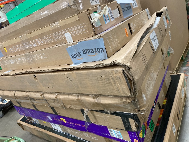 Photo 1 of ********No returns***No refund*******TV pallet doesn't work, only for parts of different brands and sizes. Some turn on, others don't. Broken screens, possibly missing cables and remote control. Returns not accepted. Final sale, approximate retail price o