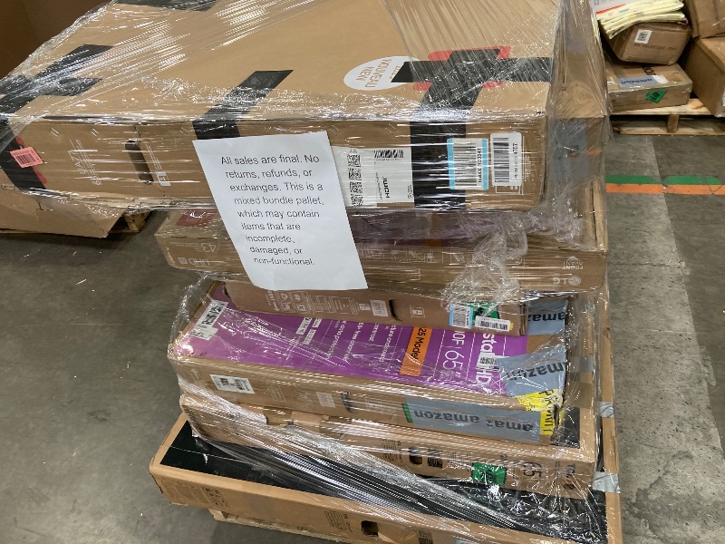 Photo 1 of ********No returns***No refund*******TV pallet doesn't work, only for parts of different brands and sizes. Some turn on, others don't. Broken screens, possibly missing cables and remote control. Returns not accepted. Final sale, approximate retail price o