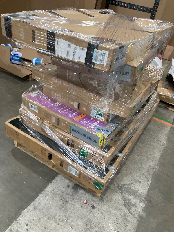 Photo 1 of ********No returns***No refund*******TV pallet doesn't work, only for parts of different brands and sizes. Some turn on, others don't. Broken screens, possibly missing cables and remote control. Returns not accepted. Final sale, approximate retail price o