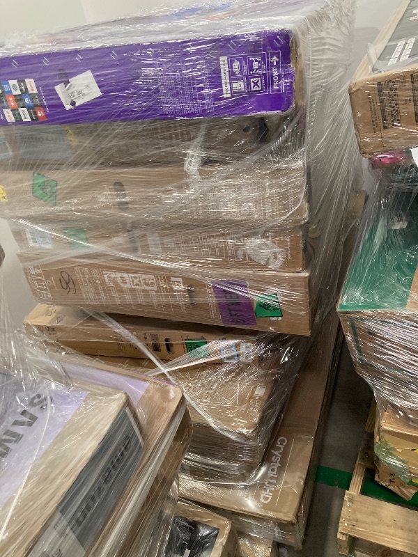 Photo 1 of ********No returns***No refund*******TV pallet doesn't work, only for parts of different brands and sizes. Some turn on, others don't. Broken screens, possibly missing cables and remote control. Returns not accepted. Final sale, approximate retail price o