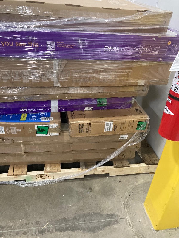 Photo 1 of ********No returns***No refund*******TV pallet doesn't work, only for parts of different brands and sizes. Some turn on, others don't. Broken screens, possibly missing cables and remote control. Returns not accepted. Final sale, approximate retail price o