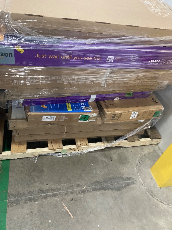 Photo 1 of ********No returns***No refund*******TV pallet doesn't work, only for parts of different brands and sizes. Some turn on, others don't. Broken screens, possibly missing cables and remote control. Returns not accepted. Final sale, approximate retail price o