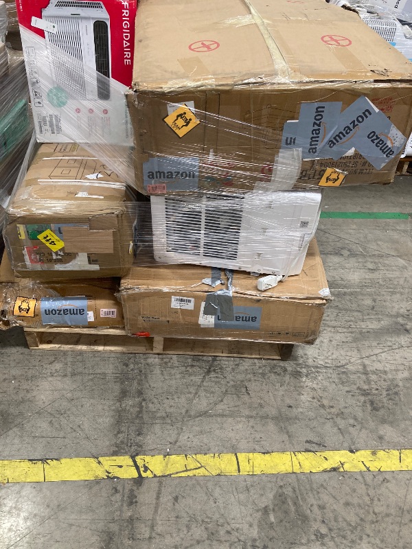 Photo 1 of ---*******no return no refund .....-**** pallet with different items example air conditioning, sofa, table and more look at the photos no returns accepted final sale .no return