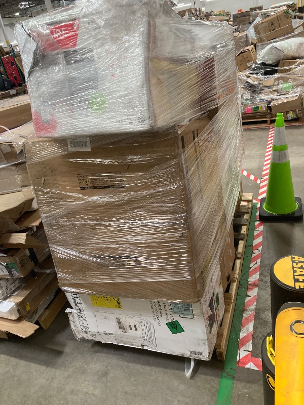 Photo 1 of ****no returns accepted***** final sale *****pallet with air conditioners and possible some fans only for parts, remote control or some part may be missing this pallet also contains small miscellanious item retail price is estimated for parts.