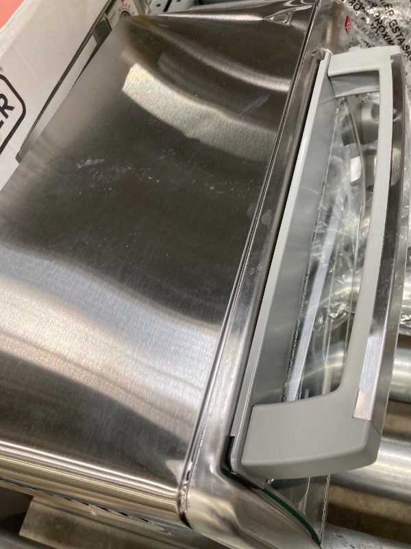 Photo 1 of *****It is used and has some small dents around it.**BLACK+DECKER 4-Slice Toaster Oven, TO1745SSG-1A, Even Toast, 4 Cooking Functions Bake, Broil, Toast and Keep Warm, Removable Crumb Tray, Timer