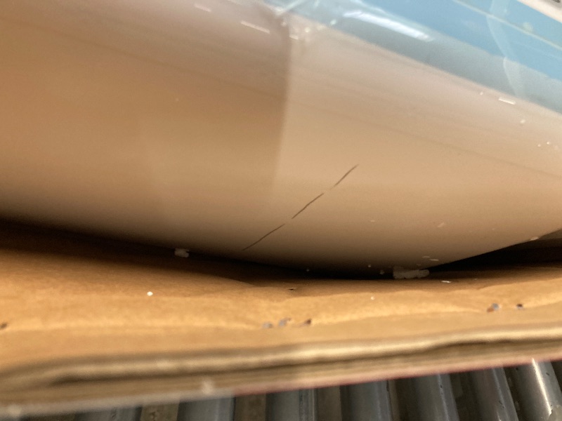 Photo 1 of ****works very wellused tes has a little arriva rayon****Frigidaire Portable Room Air Conditioner 8,000 BTU (ASHRAE) / 5,500 BTU (DOE), Cools Up to 350 Sq. Ft., Quiet Operation, Dehumidifying Dry Mode, White
