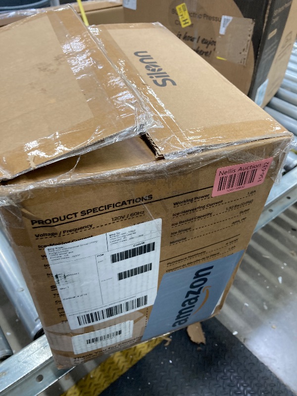 Photo 1 of ****used***Silonn Ice Maker Countertop Machine with Handle, 26lbs in 24h, 9 Ice Cubes Ready in 6 Mins, Self-Cleaning Ice Makers with Basket and Scoop, Ideal for Home, Kitchen, Camping, RV