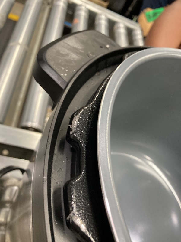 Photo 1 of  used****** minor damage**COMFEE’ 16 in 1 Electric Pressure Cooker Instant Multi Cooker Olla de Presion Non-Stick Pot Yogurt Maker Rice Cooker Slow Cooker Sauté Steamer 8 Quarts for Family Feast