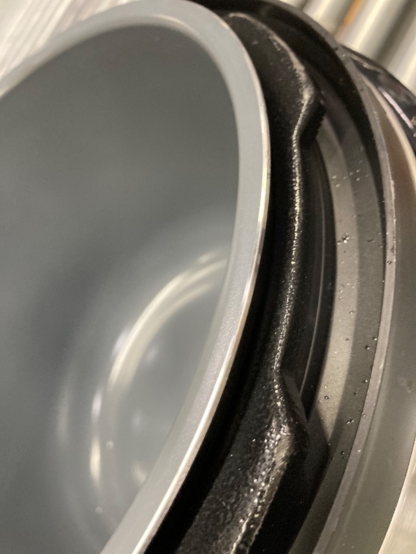 Photo 1 of  used****** minor damage**COMFEE’ 16 in 1 Electric Pressure Cooker Instant Multi Cooker Olla de Presion Non-Stick Pot Yogurt Maker Rice Cooker Slow Cooker Sauté Steamer 8 Quarts for Family Feast
