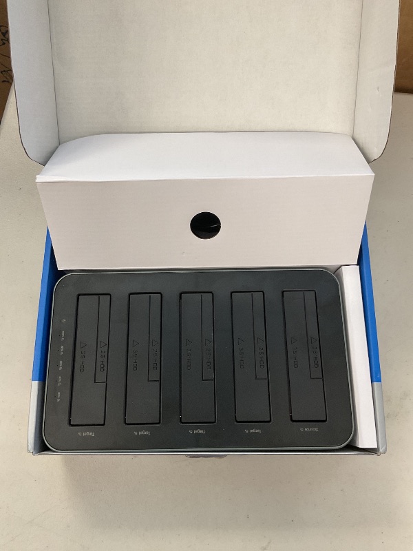 Photo 1 of ORICO USB C 5 Bay Hard Drive Cloner/Duplicate Hard Drive Docking Station Aluminum USB 3.2 Gen 1 for 2.5''/3.5'' SSD HDD Up to 20TB-6656C3