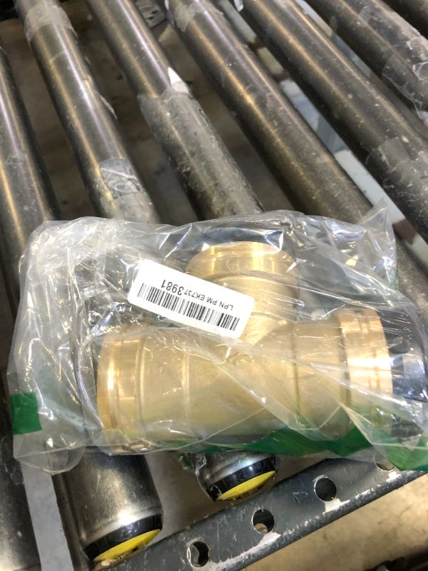 Photo 1 of SharkBite 2 Inch Tee, Push to Connect Brass Plumbing Fitting, PEX Pipe, Copper, CPVC, PE-RT, HDPE, UXL0854