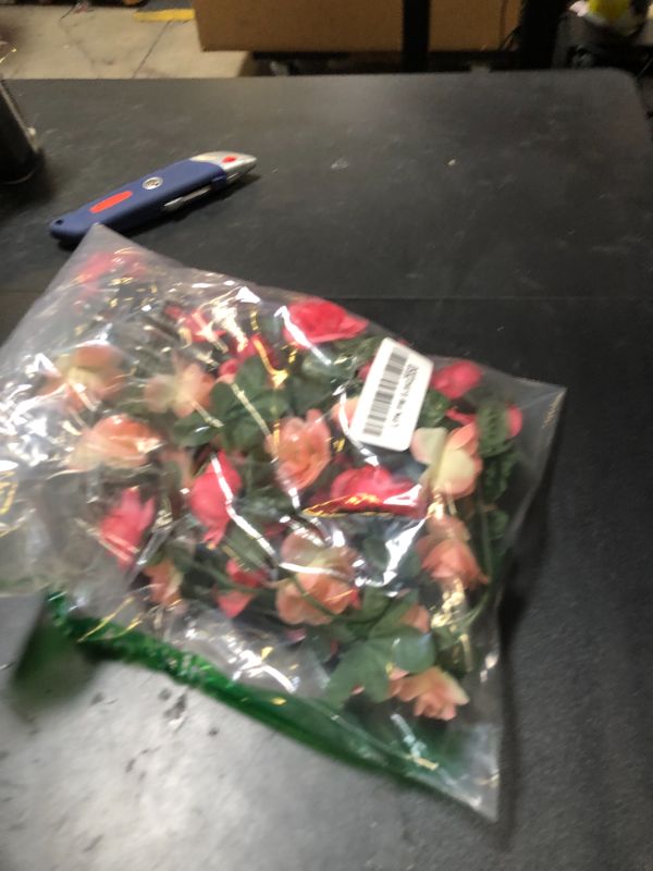 Photo 1 of SZ UNKNOWN FLOWER GARLAND