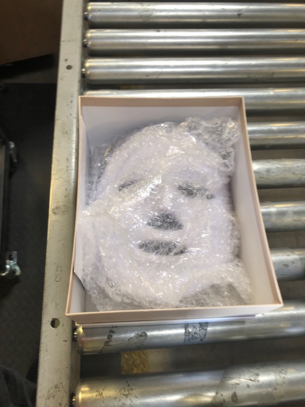 Photo 1 of EVFOFO Led Face Mask Light Therapy, White 1234