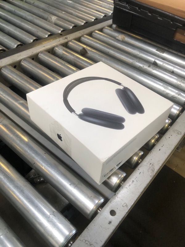 Photo 1 of Apple AirPods Max Wireless Over-Ear Headphones, Pro-Level Active Noise Cancellation, Transparency Mode, Personalized Spatial Audio, USB-C Charging, Bluetooth Headphones for iPhone - Midnight