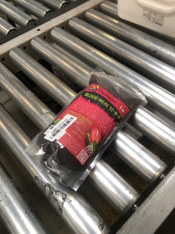 Photo 1 of ?????????? Organic Blood Meal Fertilizer by Gardenera - 12-0-0 NPK - All-Natural Plant Food Source of Nitrogen for Organic Gardening, Flowers, Vegetables, Trees & Shrubs - 1 Quart