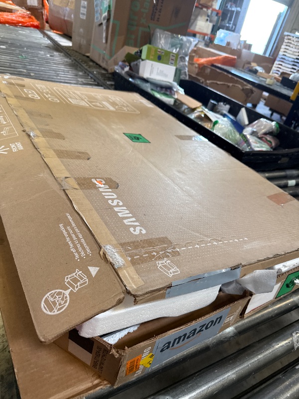 Photo 1 of SELLING FOR PARTS NO RETURN Samsung 50-Inch Class QLED Q7F Series Samsung Vision AI Smart TV (2025 Model, 50Q7F) Quantum HDR, Object Tracking Sound Lite, Q4 AI Gen1 Processor, 4K upscaling, Gaming Hub, Alexa Built-in