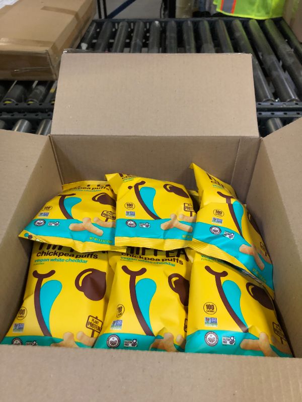 Photo 1 of Hippeas Chickpea Puffs, Groovy White Cheddar, 0.8 Ounce (Pack of 30), 3g Protein, 2g Fiber, Vegan, Gluten-Free, Crunchy, Plant Protein Snacks