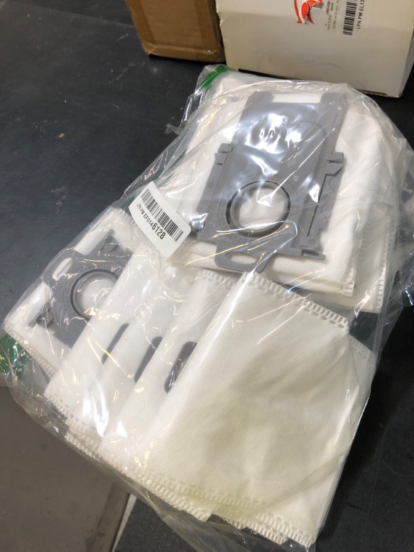 Photo 1 of ApexOne 18 Packs Dust Bags for Roborock Q Revo/Qrevo S/Qrevo Pro/Qrevo MaxV/Qrevo Master/Qrevo Plus/Qrevo Curv, S8 Max/MaxV Ultra, Saros 10R/10 Robot Vacuum Cleaner, 2.7L Large Capacity