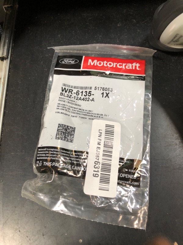 Photo 1 of Motorcraft WR6135 Ignition Spark Plug Boot