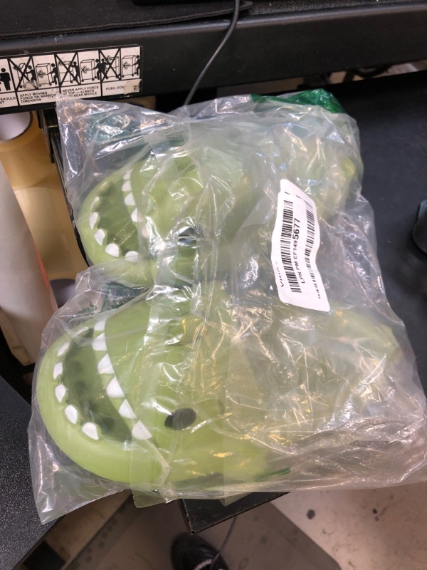 Photo 1 of Cloud Shark Slides Novelty Pillow Slippers Kids Girls Boys Toddler Cute Open Toe Sandals Cushioned Thick Sole Shower Slippers Beach Pool Indoor Outdoor Dark Green 9-10 Little Kid