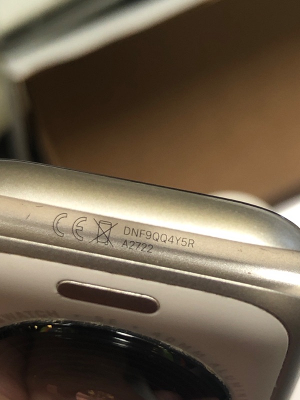 Photo 1 of Apple Watch SE (2nd Gen) (GPS, 40mm) - Starlight Aluminum Case with Starlight Sport Band, M/L (Renewed)