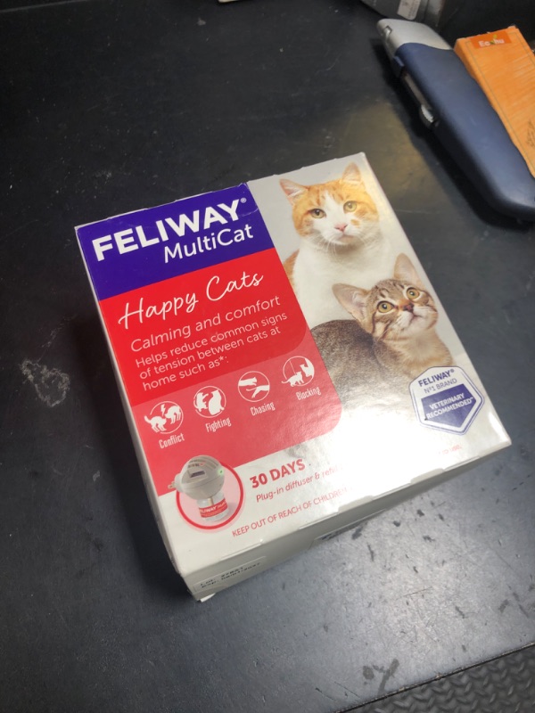 Photo 1 of FELIWAY MultiCat 30 Day Cat Calming Plug In Pheromone Diffuser Starter Kit, 48ml - Helps Reduce Conflicts and Signs of Tension in Multi-Cat Households
