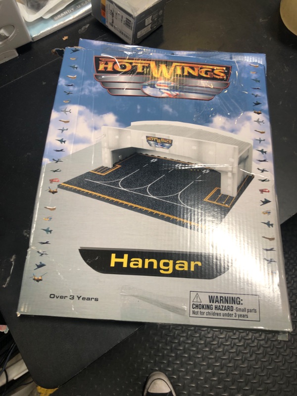 Photo 1 of Hot Wings Hangar with Connectible Runway