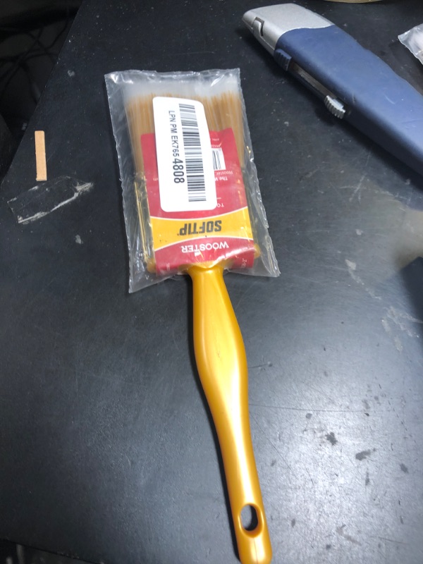 Photo 1 of Wooster Brush Q3108-2 Softip Paintbrush, 2-Inch