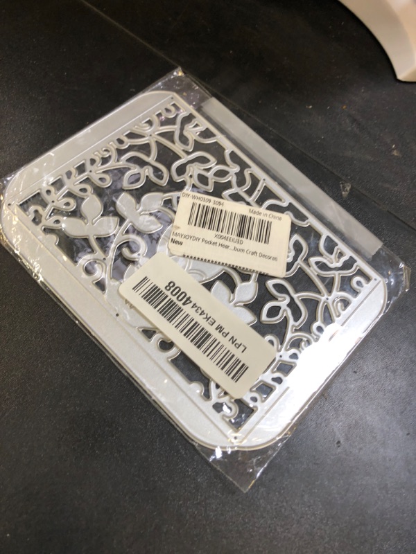 Photo 1 of MAYJOYDIY Pocket Heart Flower Cutting Dies Love Envelopes Metal Die Cuts Floral Vines Tulips Carbon Steel Embossing Stencil for DIY Card Scrapbooking Photo Album Craft Decoration