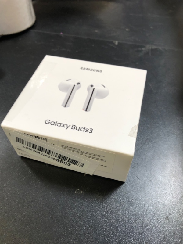 Photo 1 of SAMSUNG Galaxy Buds 3 AI True Wireless Bluetooth Earbuds, Sound Optimization, Real-Time Interpreter, Noise Cancelling, Redesigned Fit, Touch Control, Latin American Version (White)