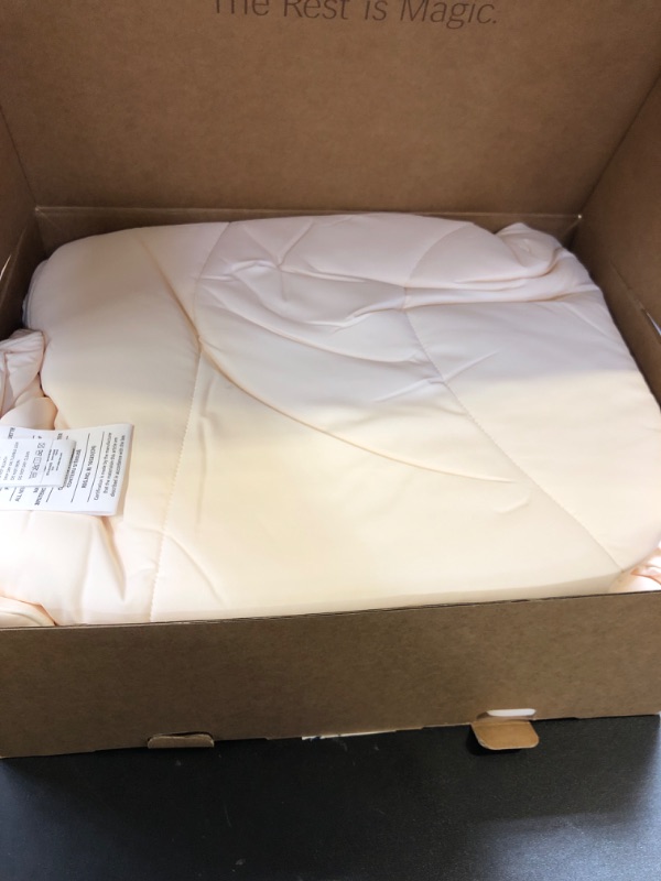Photo 1 of REST® Evercool® Cooling Comforter, King/Cali King, Blanket for Hot Sleepers, All Season Bedding to Keep Cool for Night Sweats, Breathable Lightweight Blanket, 106x90 Inches, Snow Ivory