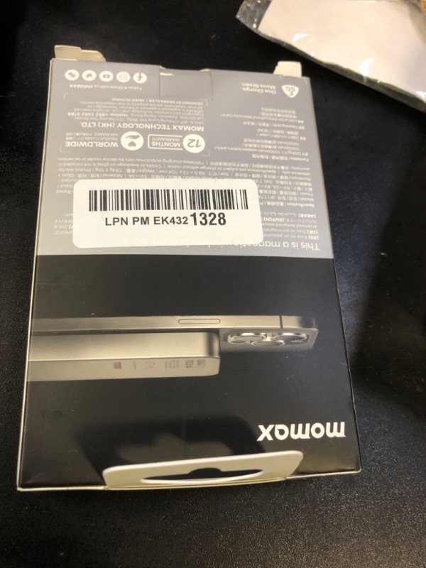 Photo 1 of MOMAX Magnetic Power Bank 10000mAh, 20W Fast Charging, Wireless Portable Charger for iPhone 16/15/14/13/12 Series, Magsafe Compatible, USB-C Cable Included