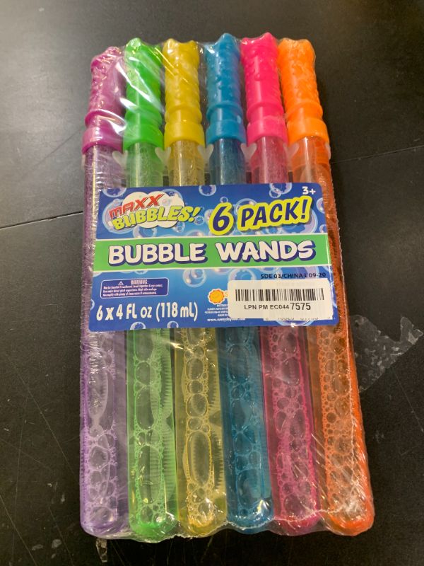 Photo 1 of Sunny Days Entertainment Maxx Bubbles 4oz Bubble Wands – 6 Pack Bubble Wand Toy | Summer Fun, Outdoor Birthday Party Favors for Kids, 101799 Blue