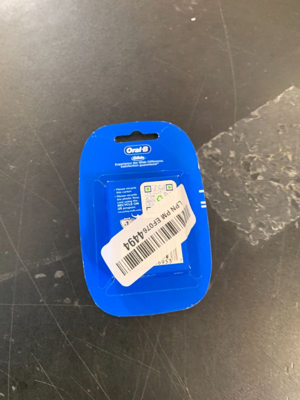 Photo 1 of Oral-B Glide Pro-Health Original Floss