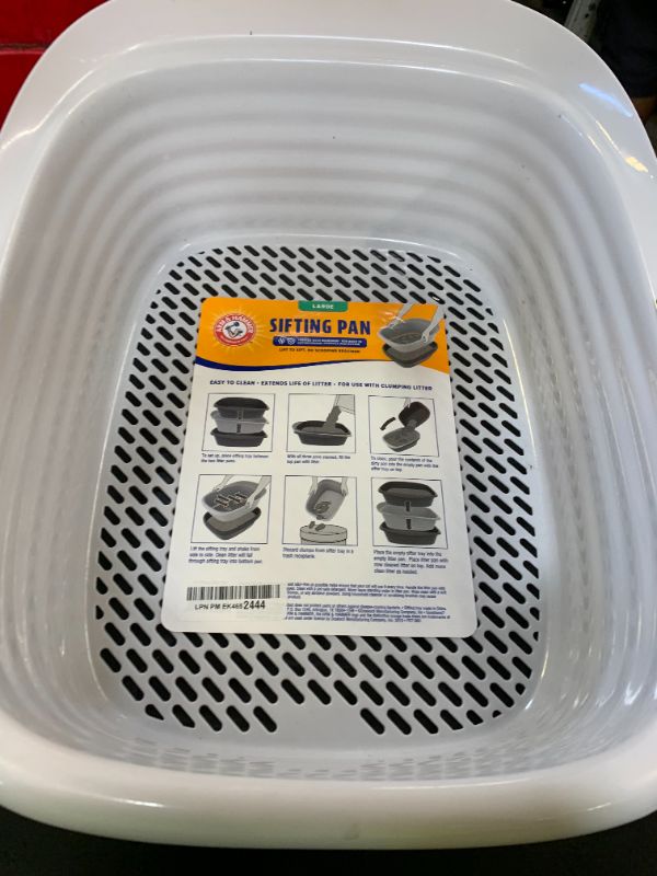 Photo 1 of Arm & Hammer Large Sifting Litter Box Scoop Free Cat Litter Tray with Microban, Made in USA