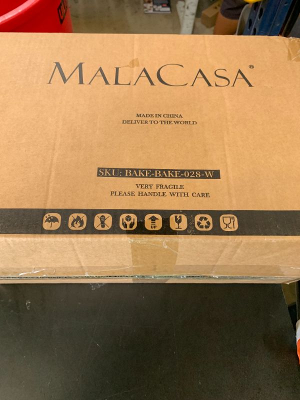 Photo 1 of MALACASA Casserole Dishes for Oven, Porcelain Baking Dishes, Ceramic Bakeware Sets of 4, Rectangular Lasagna Pans Deep with Handles for Baking Cake Kitchen, White (9.4"/11.1"/12.2"/14.7"), Series