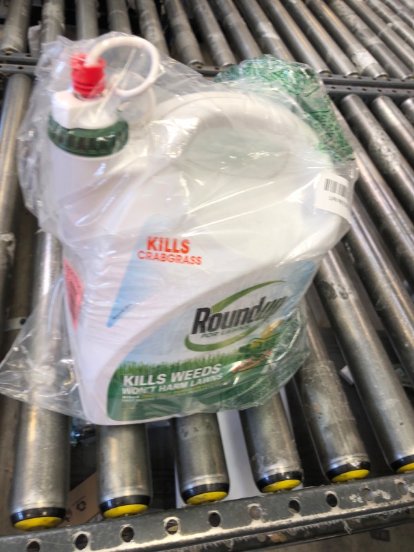Photo 1 of Roundup for Lawns? Ready-to-Use with Extend Wand, Tough Weed Killer for Use on Northern Grasses, 1.33 gal.