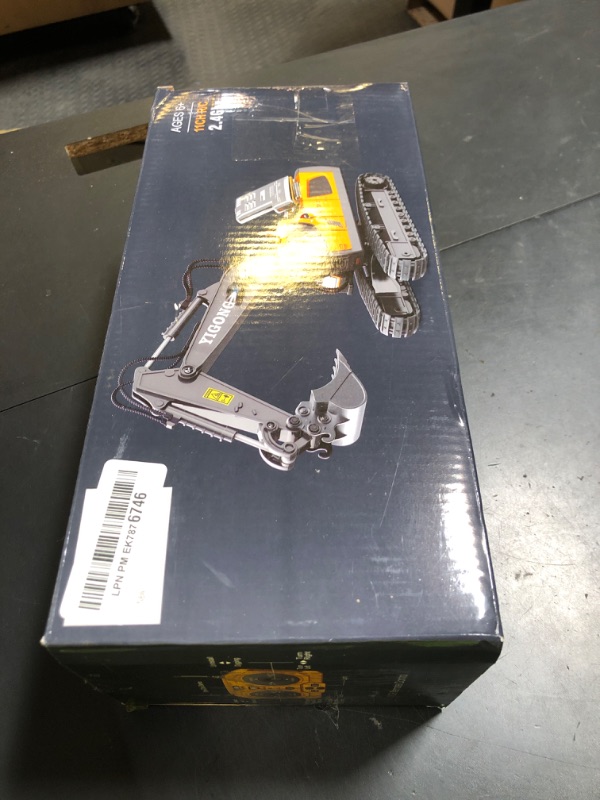 Photo 1 of ID Gerilla Remote Control Excavator Toy, Present for Boys 4 5 6 7 8 9 10 11 12 13 Year Old, RC Construction Toys with Metal Shovel, Lights, Sounds, 2.4Ghz, Turns 680 Degree - Christmas Birthday Gift