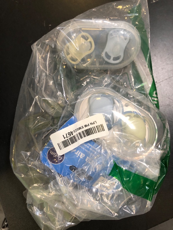 Photo 1 of Philips Avent Ultra Air Pacifier - 4 x Light, Breathable Baby Pacifiers for Babies Aged 0-6 Months, BPA Free with Sterilizer Carry Case, SCF085/48