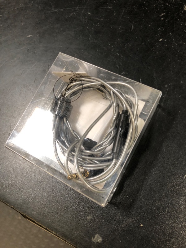 Photo 1 of Moondrop MC1 Multipurpose Microphone Cable 3.5mm Earphone Upgrade Cable Microphone 0.78mm-2pin