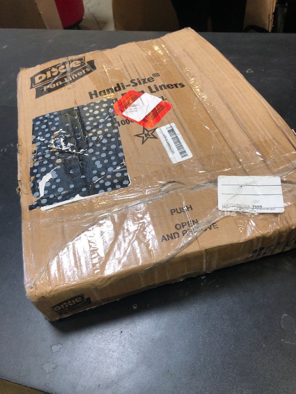 Photo 1 of Dixie Grease-Proof Non-Stick Pan Liner by GP PRO (GEORGIA-PACIFIC), White, HS1000, 16.38'' Length x 12.19" Width, (Case of 1,000)