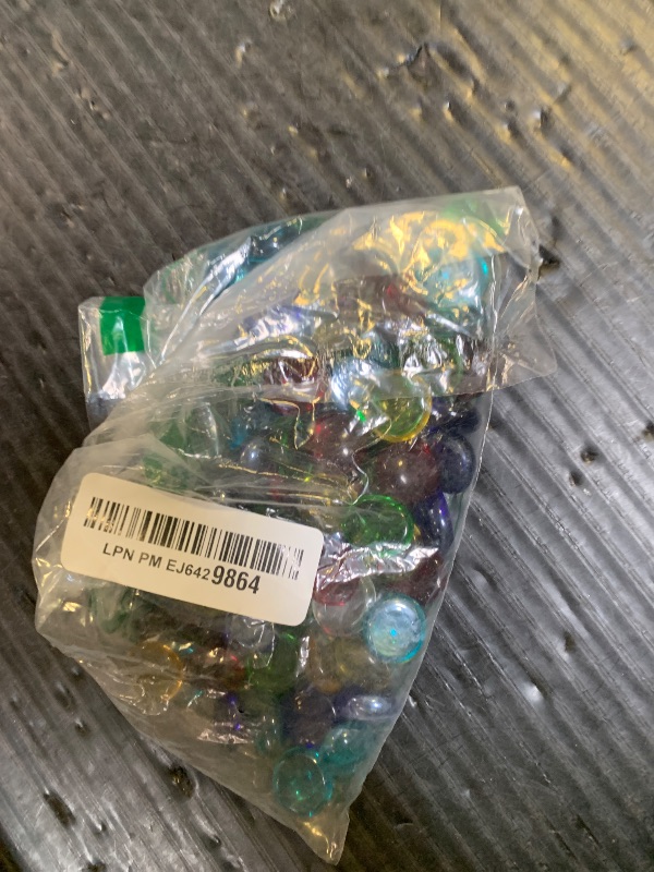 Photo 1 of FANTIAN 1LB Flat Glass Pebbles for Vase, 100 Pcs Glass Gem Stones for Aquarium, Decorative Glass Rocks for Vase Filler Fish Tank Planter Crafts Birdbath and Valentines Day Decor