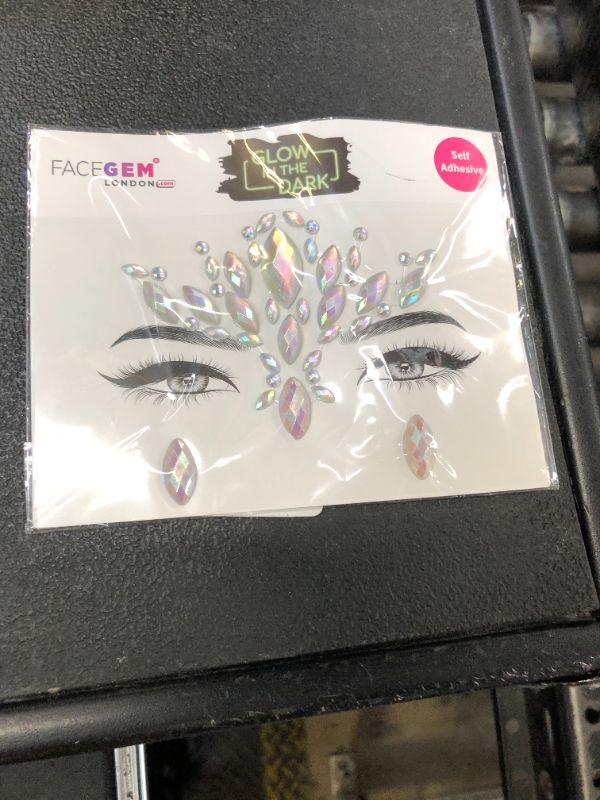 Photo 1 of SELF ADHESIVE FACEGEM GLOW IN THE DARK