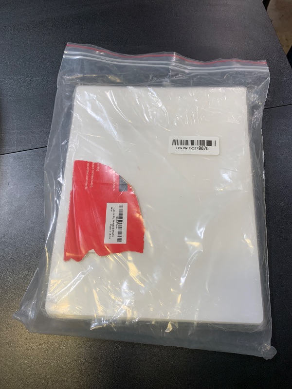 Photo 1 of CAREGY 600 Pack Laminating Sheets,Holds 8.5 x 11 Inch Sheets,Thermal Laminating Pouches, 3 Mil, 9 x 11.5 Inches Lamination Sheet Paper for Laminator, Round Corner Letter Size