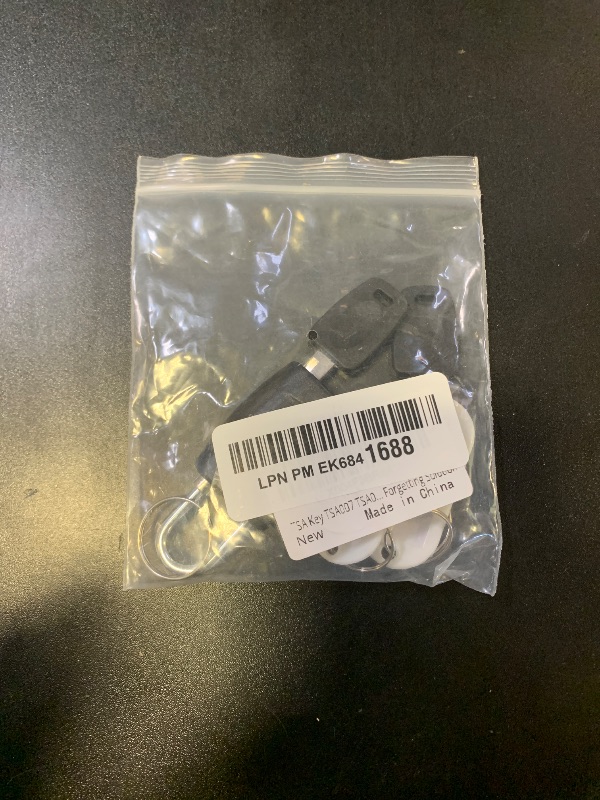 Photo 1 of TSA Key?Travel Sentry Approved 007 002 Universal Lock Key Master Suitcase Keys with for Forgotten Password Combinations of Luggage Locks Password Combination Forgetting Solution (Two Random Colors)